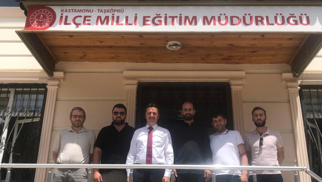 Türkiye Gençlik Vakfı yönetiminden İlçe Milli Eğitim Müdürümüze Nezaket Ziyareti